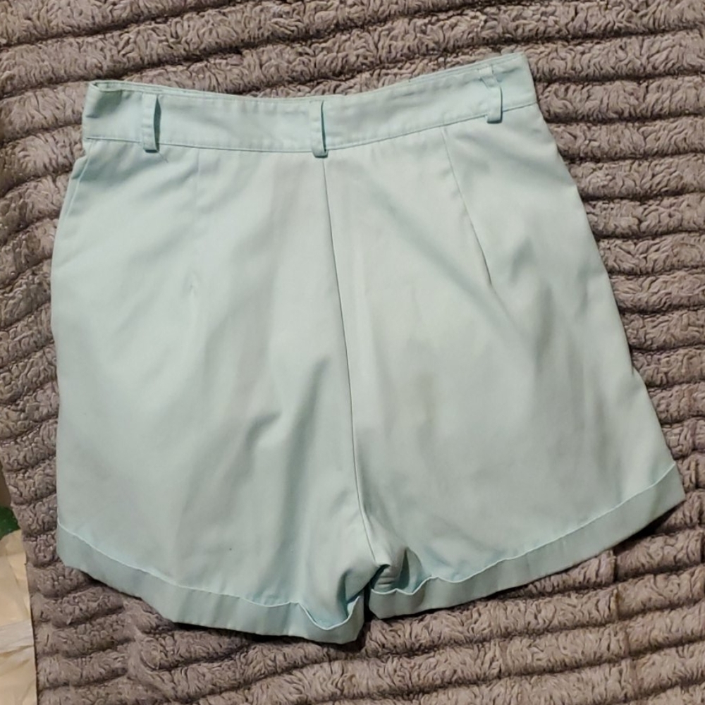Shorts - Picture 2 of 3
